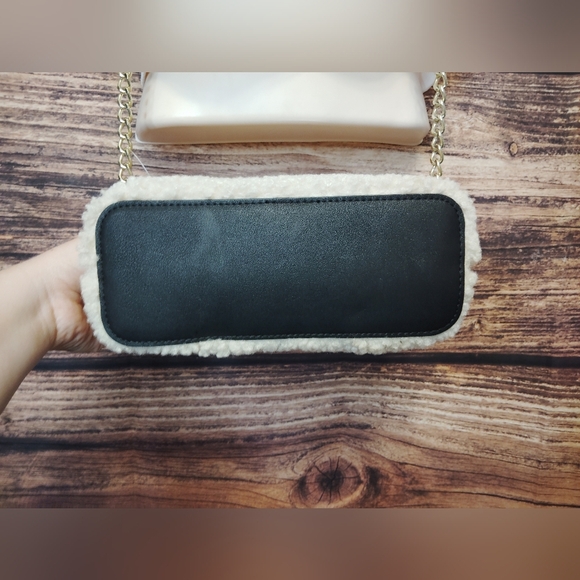Steve Madden NWOT Sherpa Cross Body Purse So Beautiful! - Picture 4 of 5